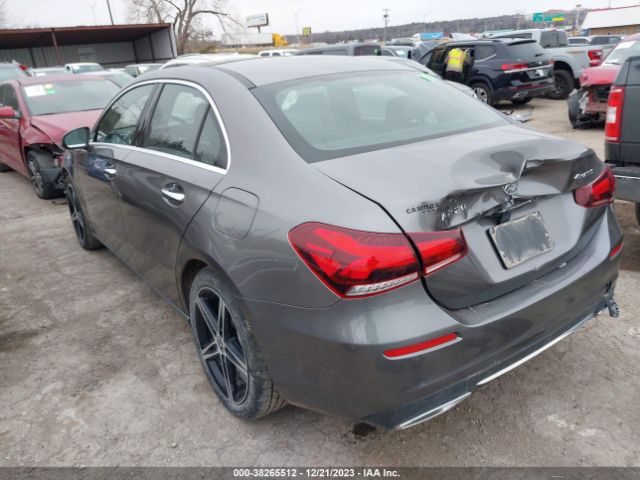 Photo 2 VIN: W1K3G4FB8NJ325155 - MERCEDES-BENZ A 220 