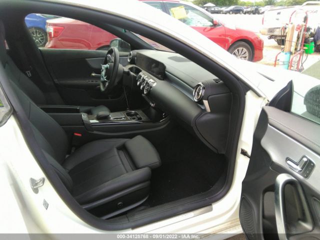 Photo 4 VIN: W1K5J4GB6NN249565 - MERCEDES-BENZ CLA 