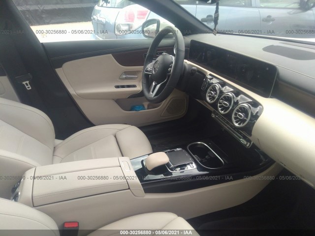 Photo 4 VIN: W1K5J4HB1LN095388 - MERCEDES-BENZ CLA 