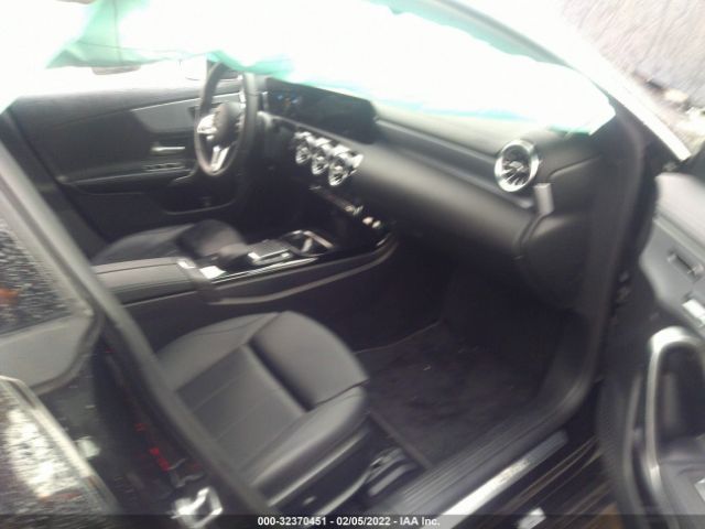 Photo 4 VIN: W1K5J4HB3MN170139 - MERCEDES-BENZ CLA 