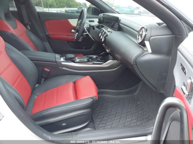 Photo 4 VIN: W1K5J5BB3NN284335 - MERCEDES-BENZ CLA-CLASS 