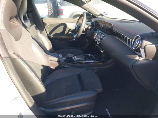 Photo 4 VIN: W1K5J5BB5MN215421 - MERCEDES-BENZ AMG CLA 35 