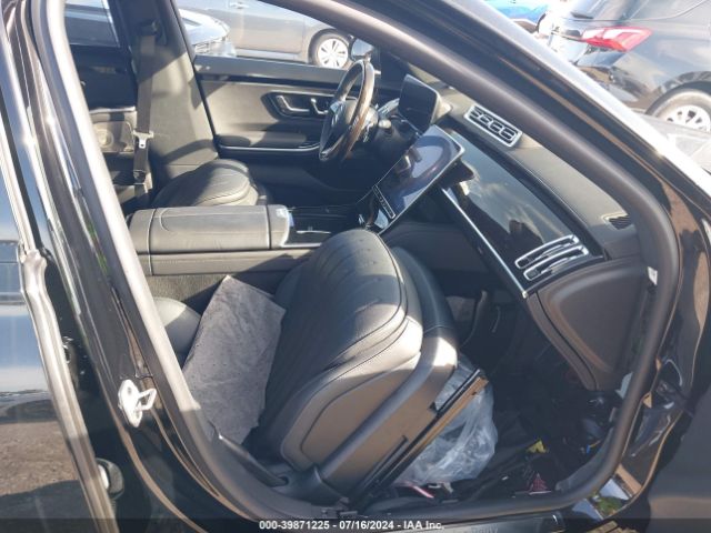 Photo 4 VIN: W1K6G6DB8PA224051 - MERCEDES-BENZ S 500 