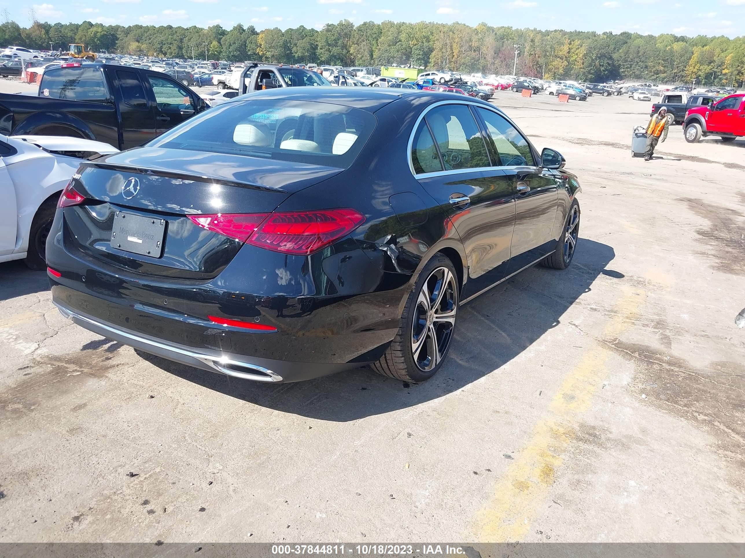 Photo 3 VIN: W1KAF4GB2PR130357 - MERCEDES-BENZ C-KLASSE 