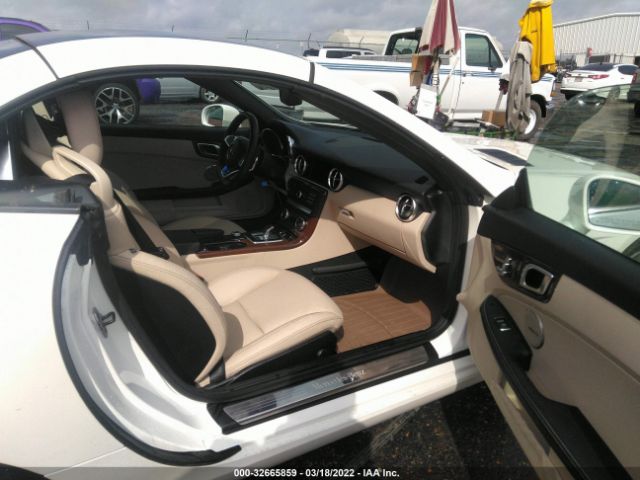 Photo 4 VIN: W1KPK3JA2LF169980 - MERCEDES-BENZ SLC 