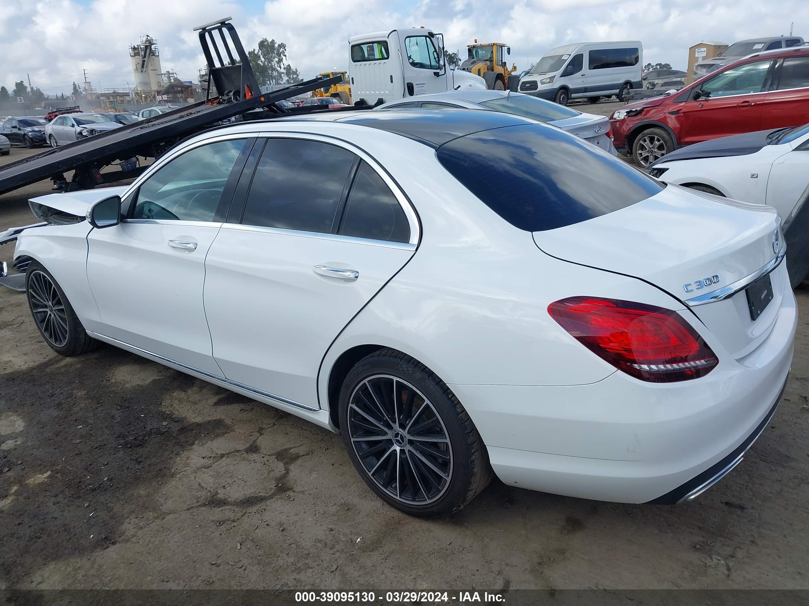 Photo 2 VIN: W1KWF8DB0LR590564 - MERCEDES-BENZ C-KLASSE 