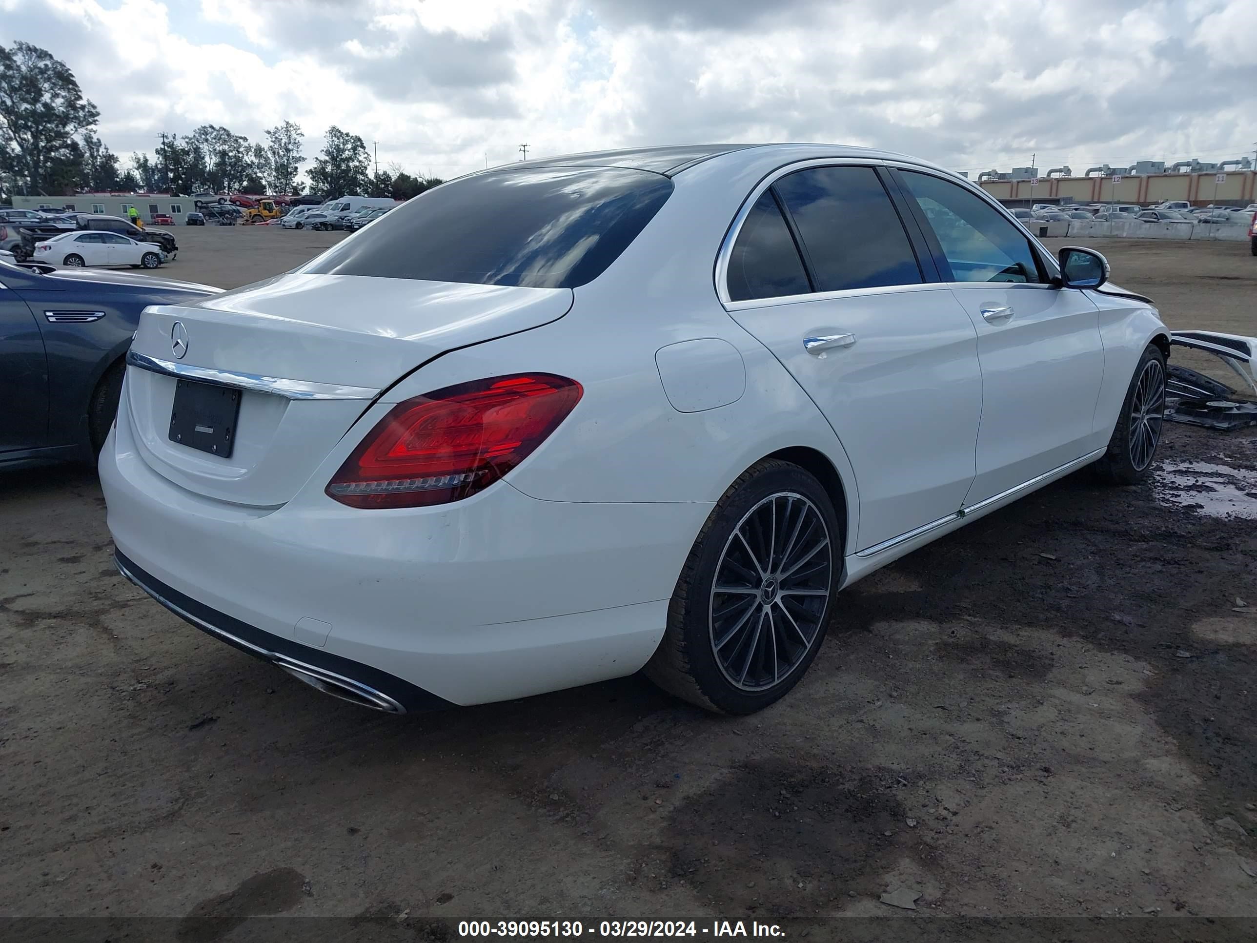 Photo 3 VIN: W1KWF8DB0LR590564 - MERCEDES-BENZ C-KLASSE 