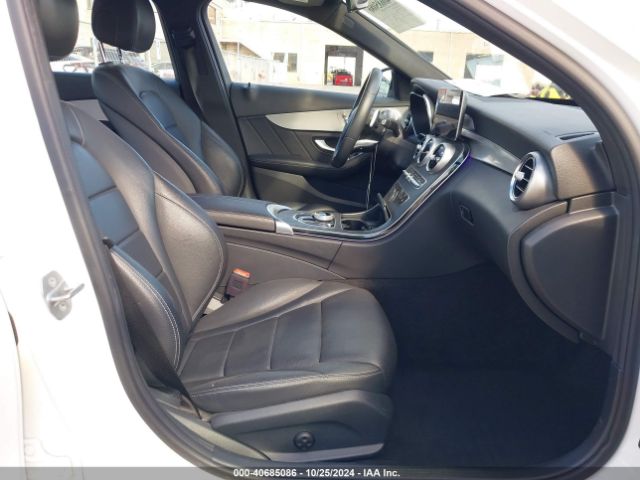 Photo 4 VIN: W1KWF8DB1MR614095 - MERCEDES-BENZ C-CLASS 