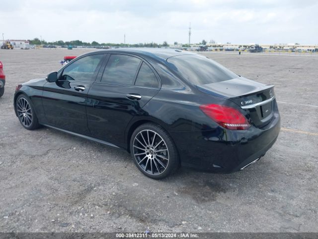 Photo 2 VIN: W1KWF8DB4MR652338 - MERCEDES-BENZ C 300 