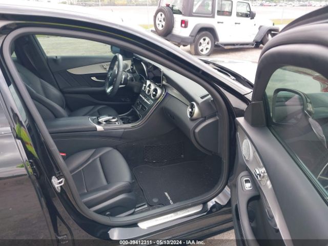 Photo 4 VIN: W1KWF8DB4MR652338 - MERCEDES-BENZ C 300 