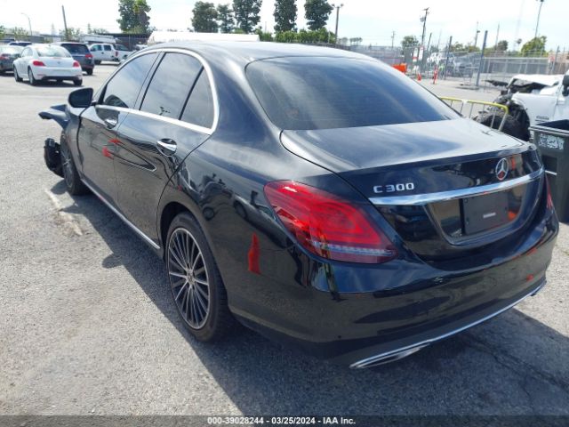 Photo 2 VIN: W1KWF8DB9LR602081 - MERCEDES-BENZ C 300 