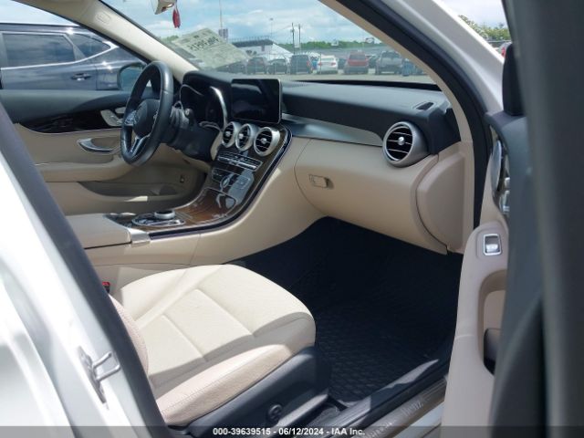 Photo 4 VIN: W1KWF8EB1LR599126 - MERCEDES-BENZ C-CLASS 