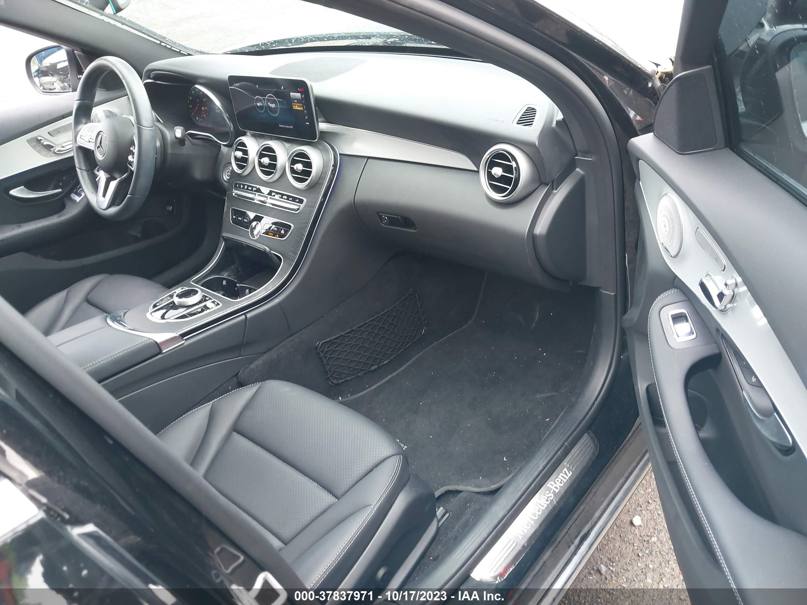 Photo 4 VIN: W1KWF8EB6MR646300 - MERCEDES-BENZ C 300 