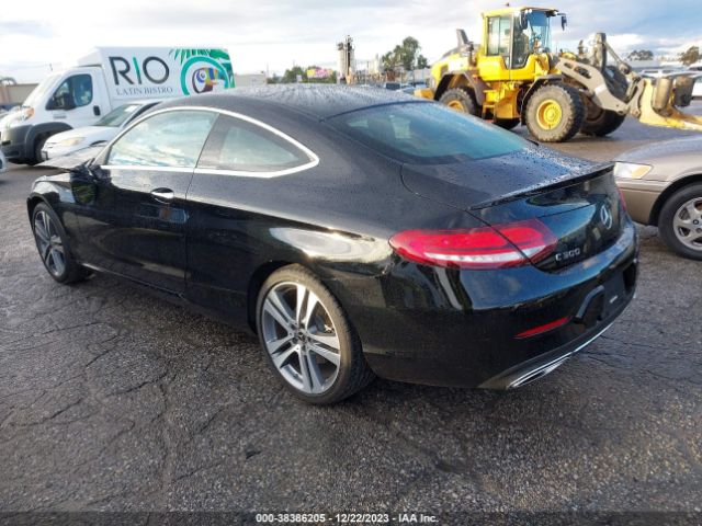 Photo 2 VIN: W1KWJ8DB8MG064906 - MERCEDES-BENZ C 300 