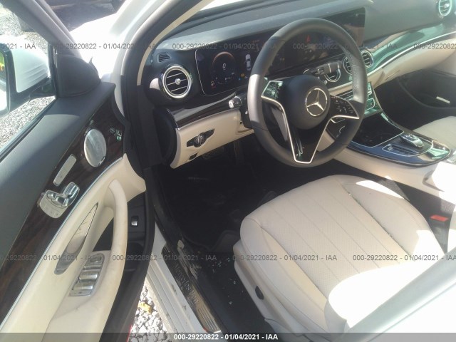 Photo 4 VIN: W1KZF8DB0MA879375 - MERCEDES-BENZ E350 