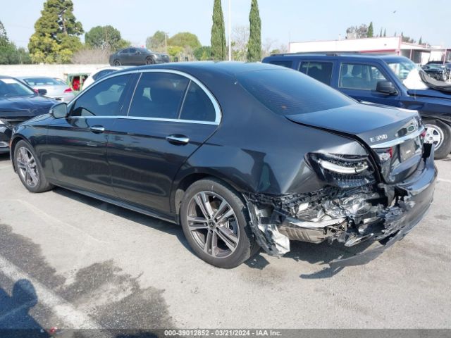 Photo 2 VIN: W1KZF8DB7MA957960 - MERCEDES-BENZ E 350 