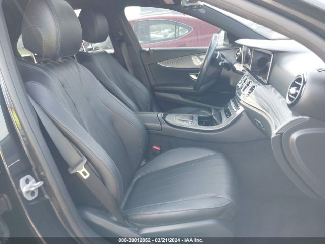 Photo 4 VIN: W1KZF8DB7MA957960 - MERCEDES-BENZ E 350 