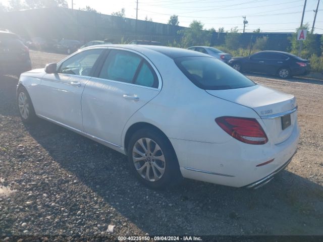 Photo 2 VIN: W1KZF8EB0LA762313 - MERCEDES-BENZ E-CLASS 