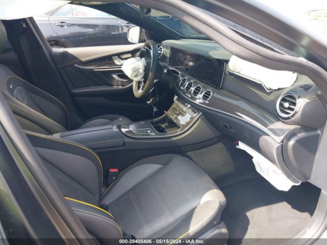 Photo 4 VIN: W1KZF8KB4PB139670 - MERCEDES-BENZ AMG E 63 