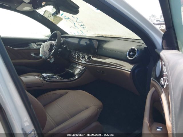 Photo 4 VIN: W1KZH8KB4LA808479 - MERCEDES-BENZ E-CLASS 