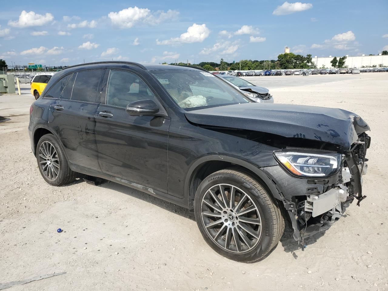 Photo 3 VIN: W1N0G8DB1NG118782 - MERCEDES-BENZ GLC 