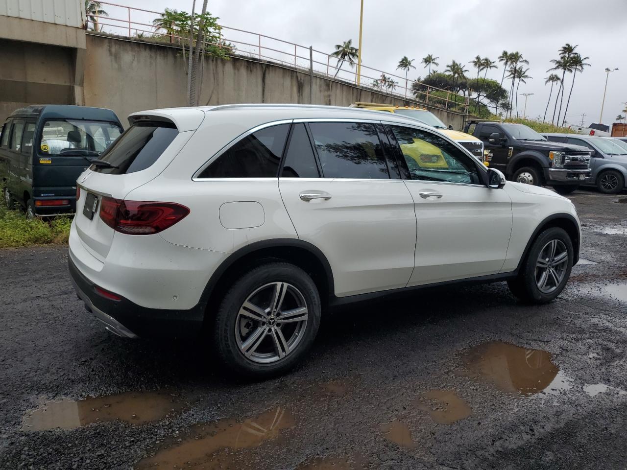 Photo 2 VIN: W1N0G8DB2NV398496 - MERCEDES-BENZ GLC 