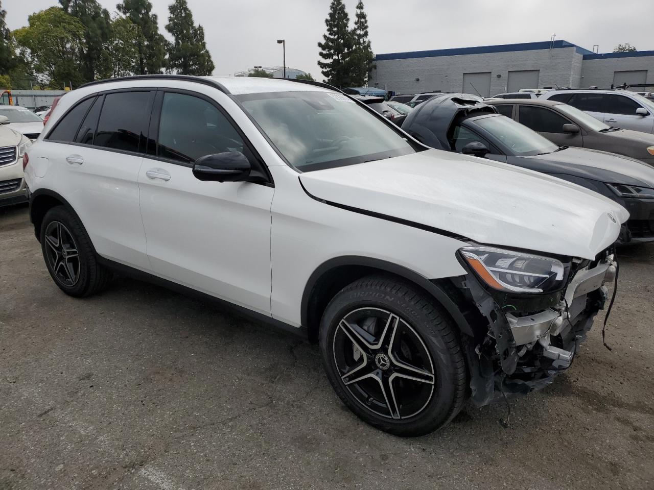 Photo 3 VIN: W1N0G8DB6NV331383 - MERCEDES-BENZ GLC 