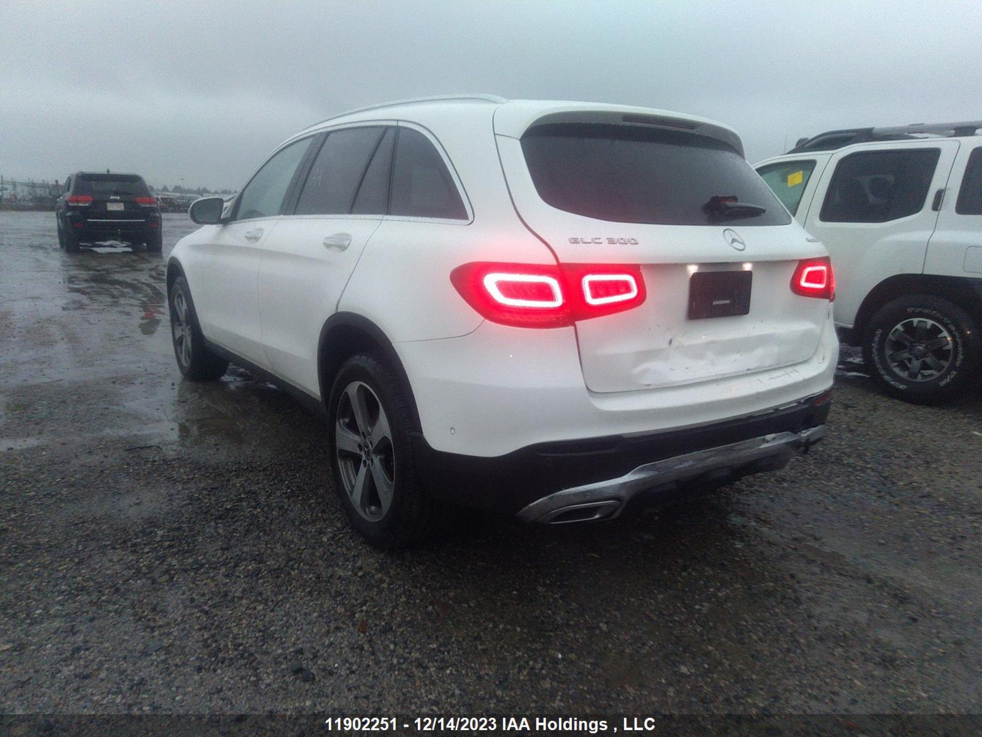 Photo 2 VIN: W1N0G8EB8NV384777 - MERCEDES-BENZ GLC 