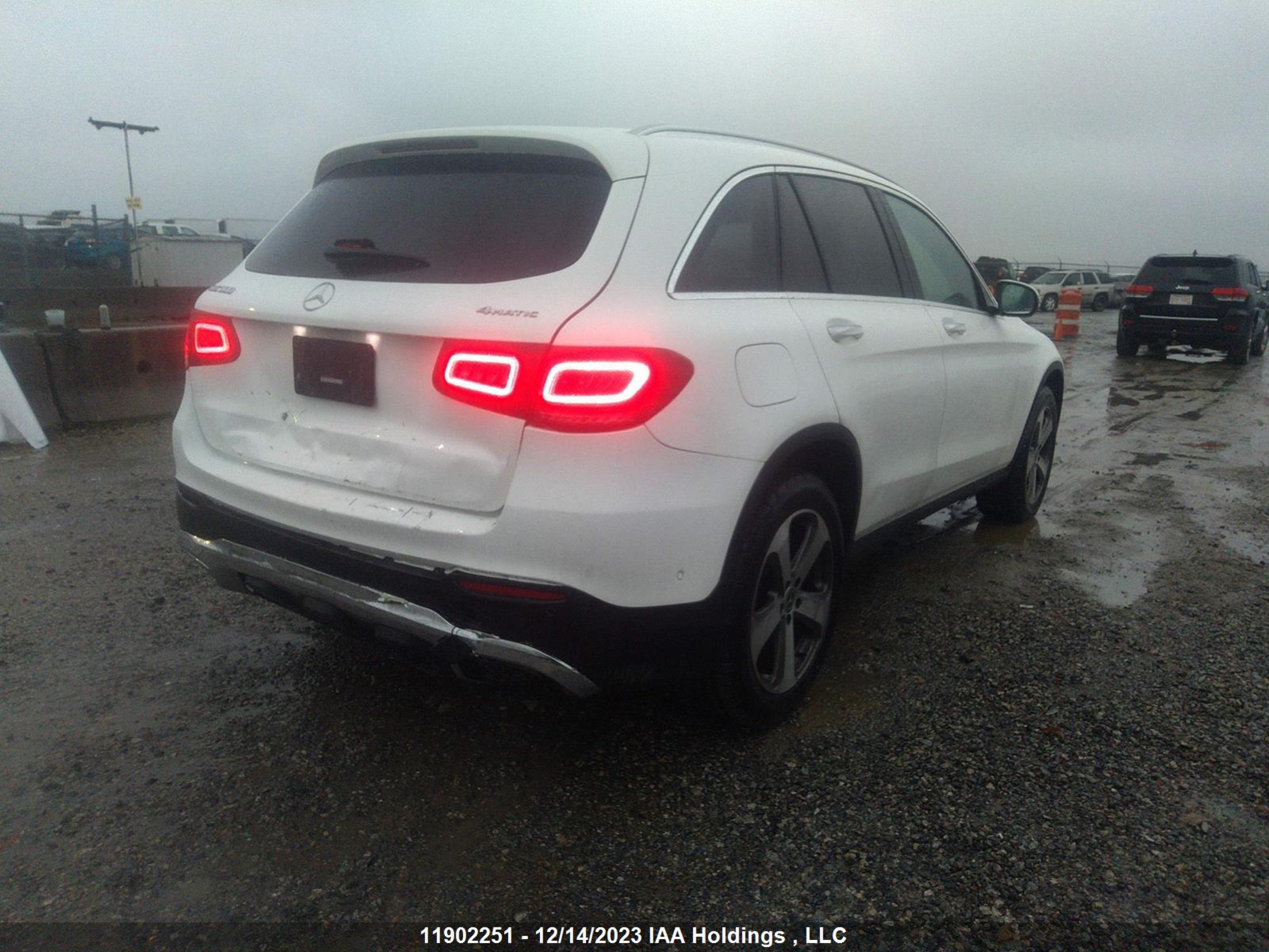 Photo 3 VIN: W1N0G8EB8NV384777 - MERCEDES-BENZ GLC 