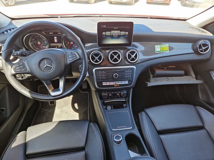 Photo 14 VIN: W1N1569421J692438 - MERCEDES-BENZ GLA 