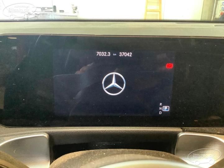 Photo 4 VIN: W1N2476871W092296 - MERCEDES-BENZ GLB-CLASS SUV 