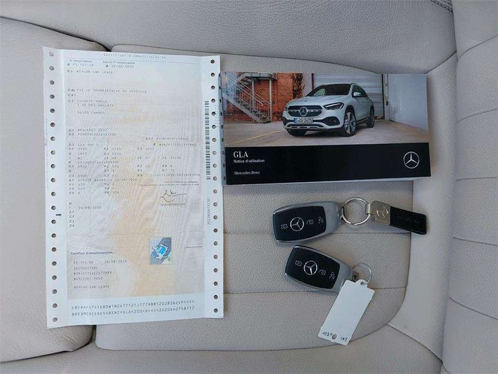 Photo 6 VIN: W1N2477121J177988 - MERCEDES-BENZ GLA 