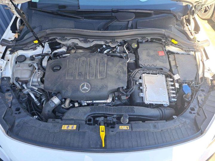 Photo 15 VIN: W1N2477121J241190 - MERCEDES-BENZ GLA 