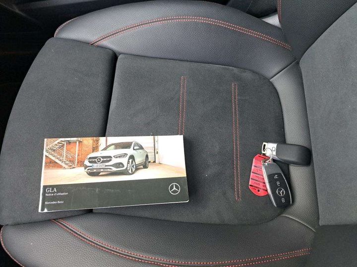 Photo 5 VIN: W1N2477121J241190 - MERCEDES-BENZ GLA 