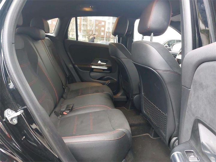 Photo 10 VIN: W1N2477121J283116 - MERCEDES-BENZ GLA 