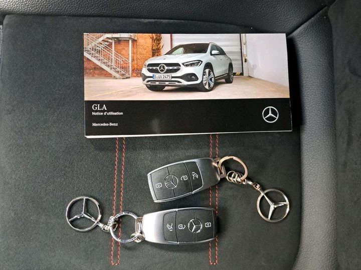 Photo 5 VIN: W1N2477861J246601 - MERCEDES-BENZ GLA 