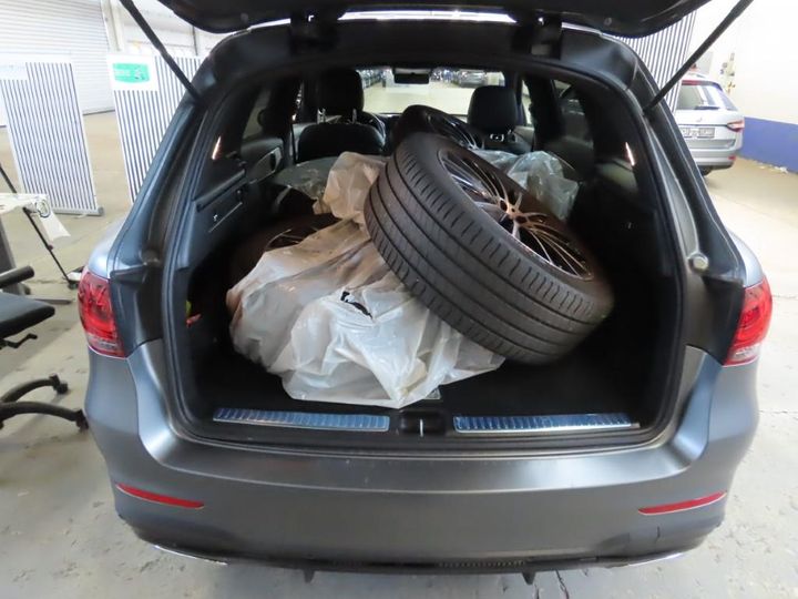 Photo 6 VIN: W1N2539151F777935 - MERCEDES-BENZ GLC 