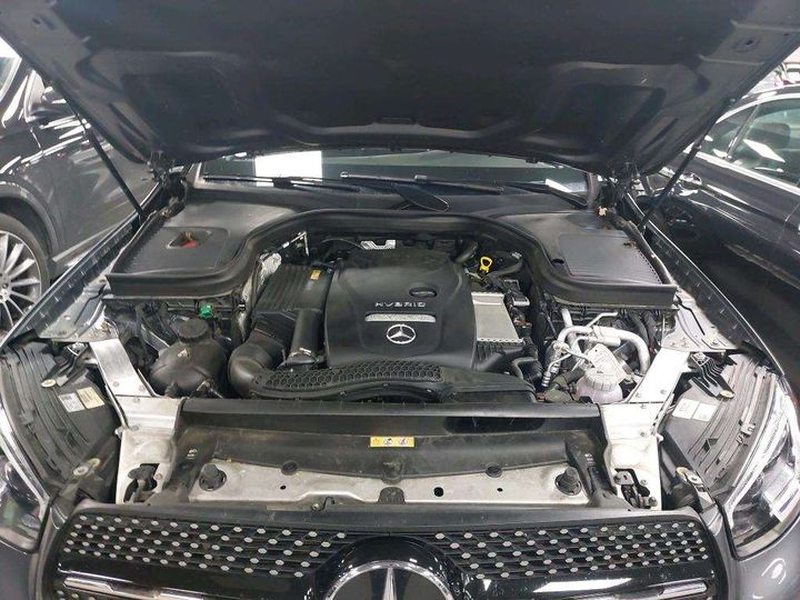 Photo 18 VIN: W1N2539531F950786 - MERCEDES-BENZ GLC 