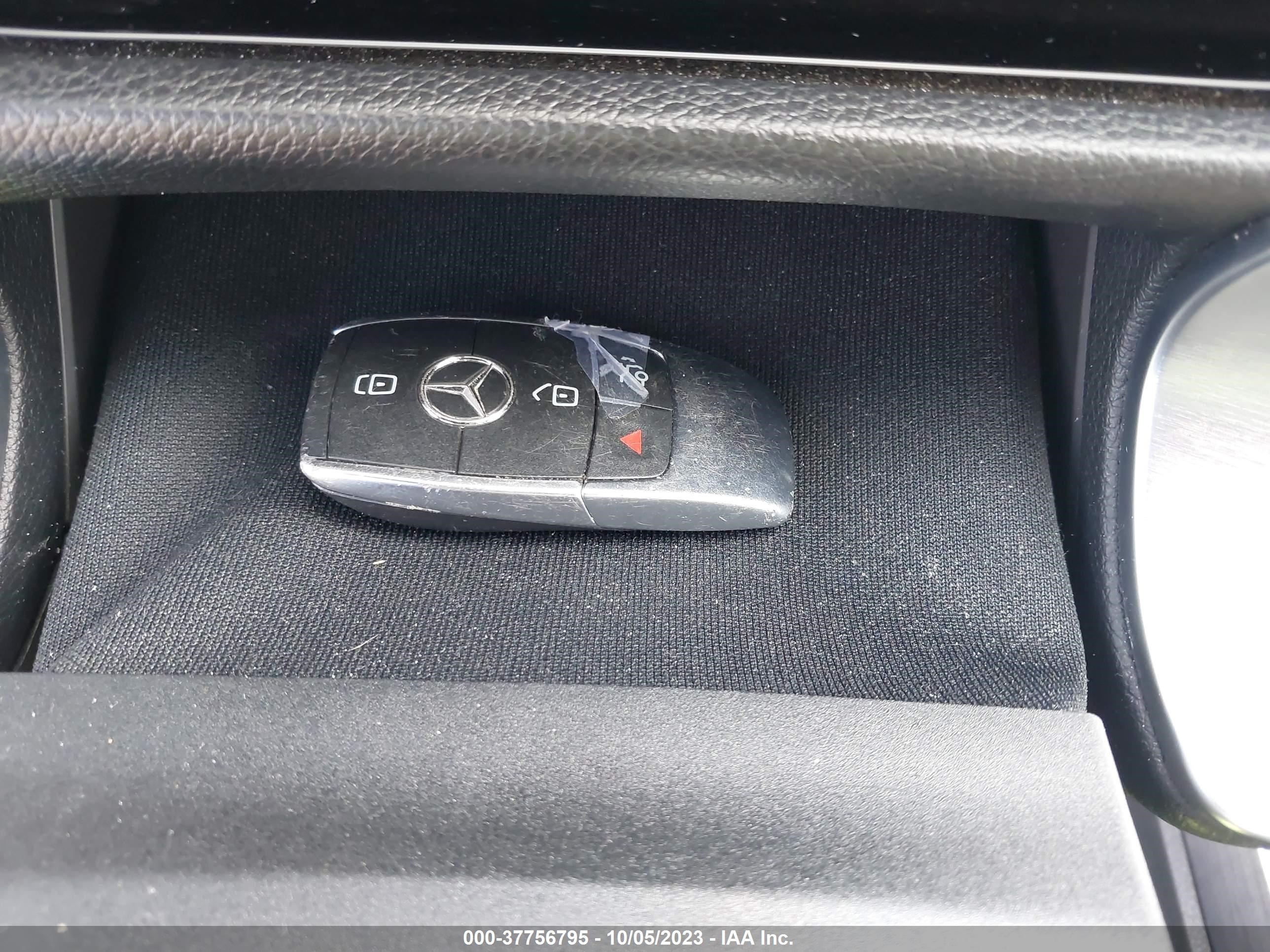 Photo 10 VIN: W1N4M4GB7LW034144 - MERCEDES-BENZ GLB 