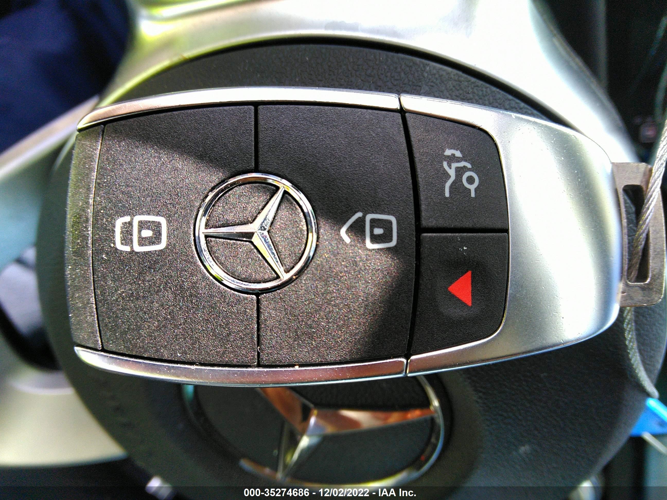 Photo 10 VIN: W1N4M4GBXMW145661 - MERCEDES-BENZ GLB 