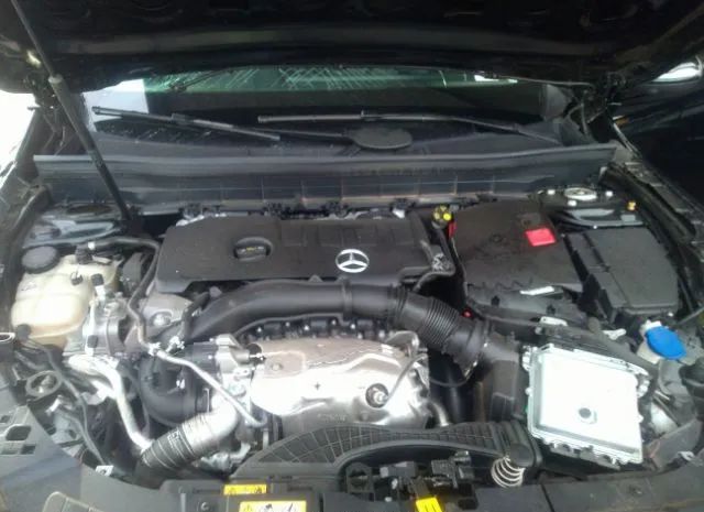 Photo 9 VIN: W1N4M4HB3MW131101 - MERCEDES-BENZ GLB 