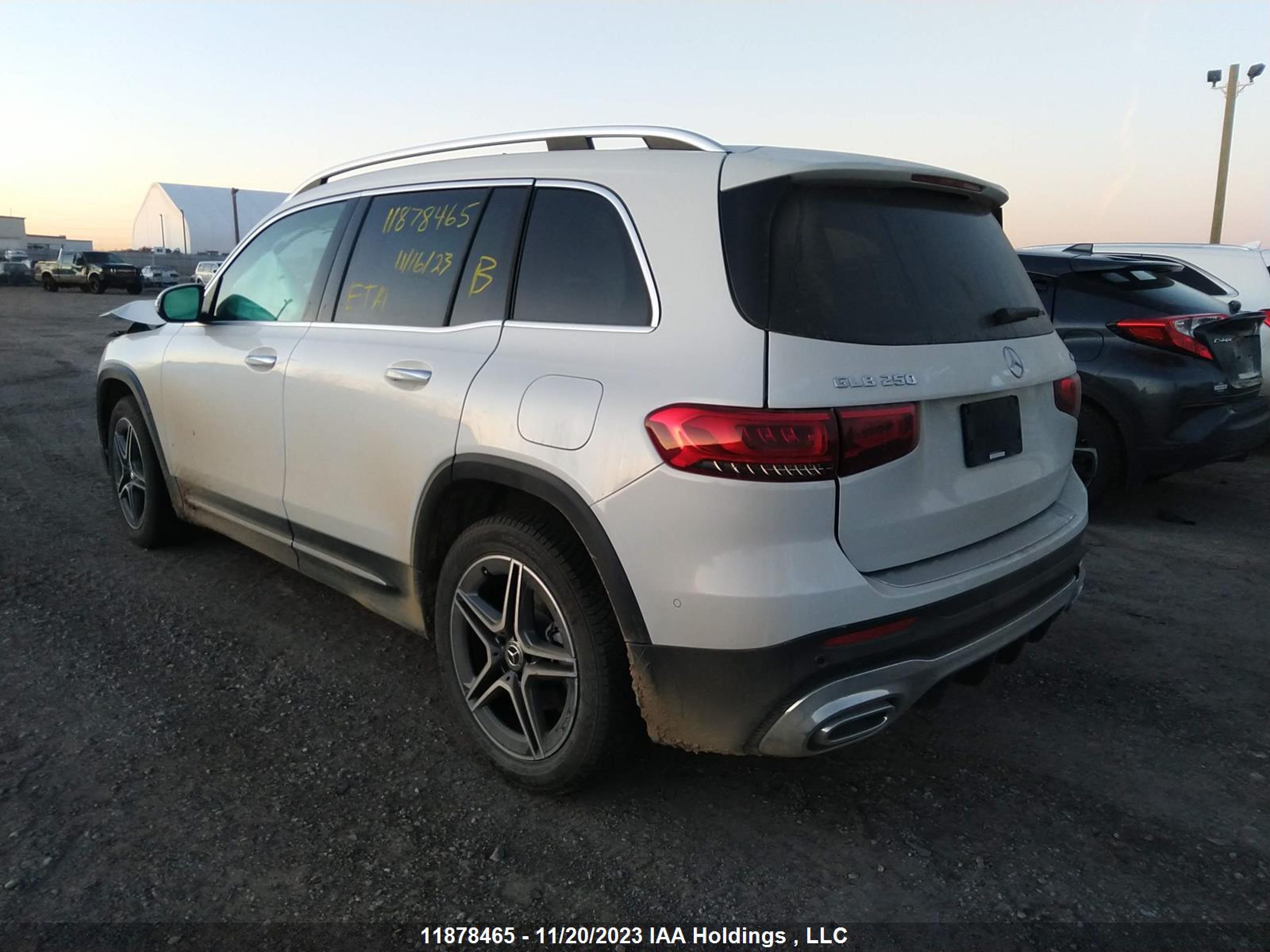 Photo 2 VIN: W1N4M4HB5PW313032 - MERCEDES-BENZ GLB 