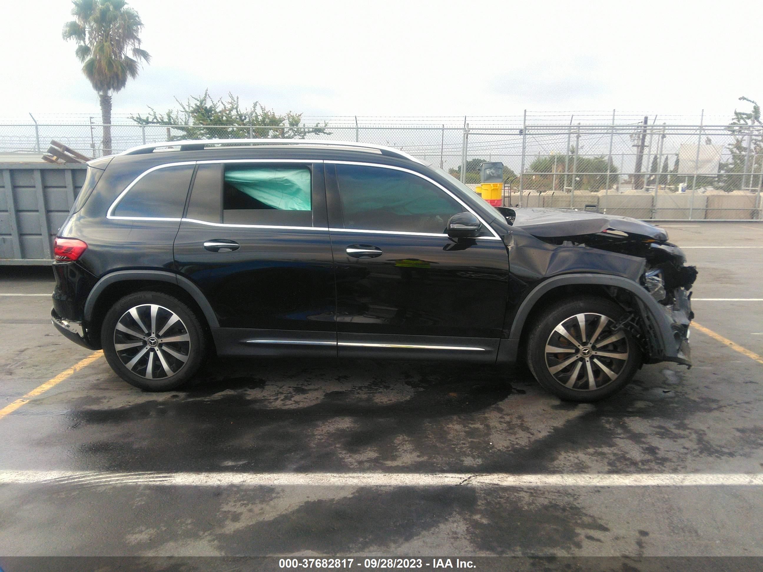 Photo 11 VIN: W1N4M4HBXMW156271 - MERCEDES-BENZ GLB 