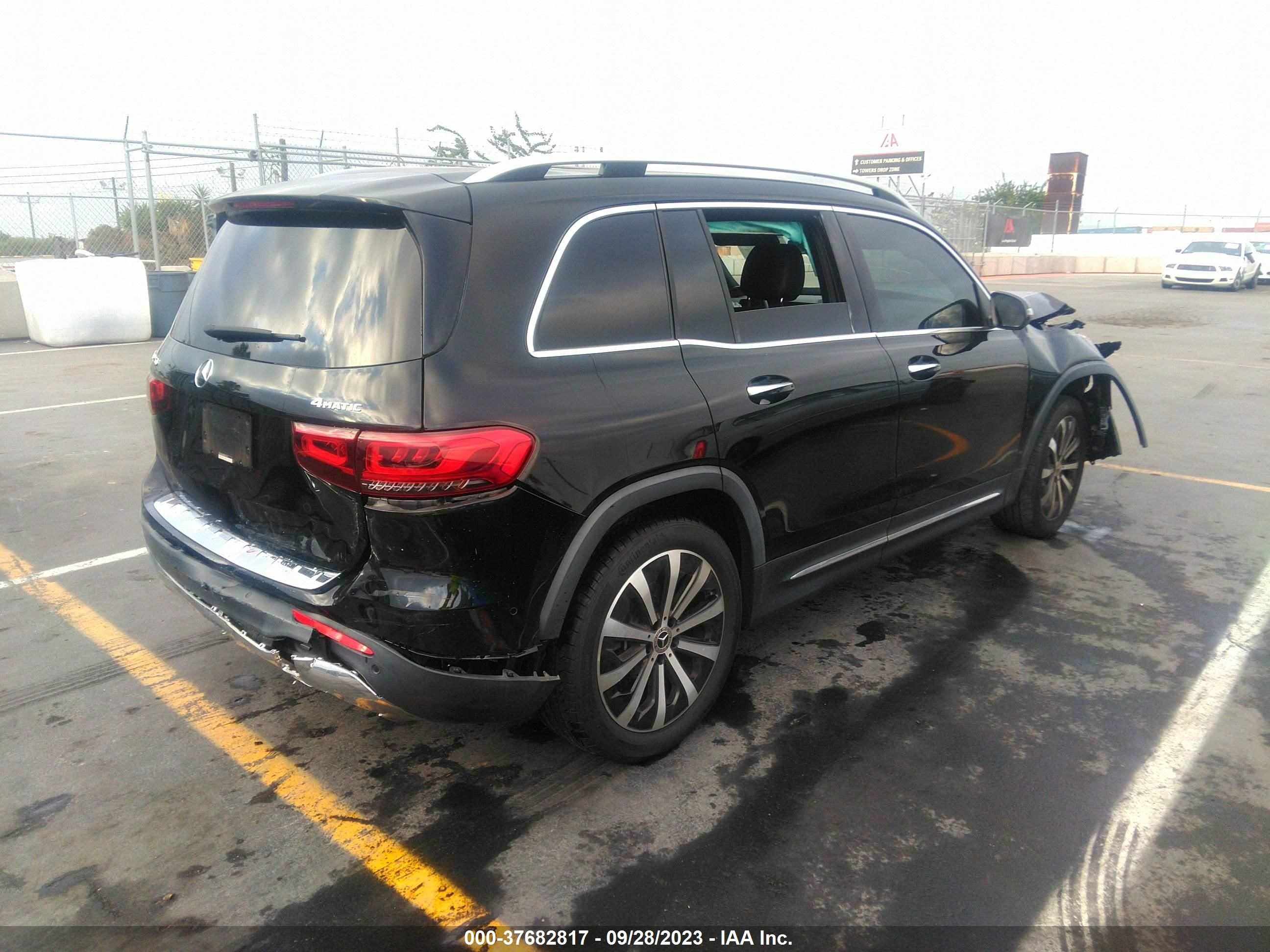 Photo 3 VIN: W1N4M4HBXMW156271 - MERCEDES-BENZ GLB 