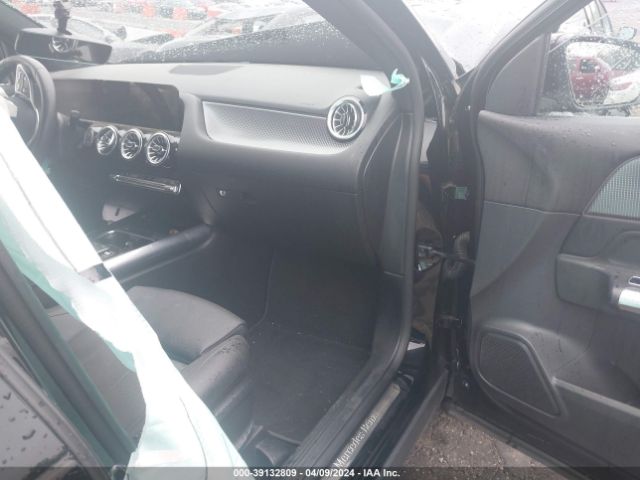 Photo 4 VIN: W1N4N4GB0NJ405853 - MERCEDES-BENZ GLA 