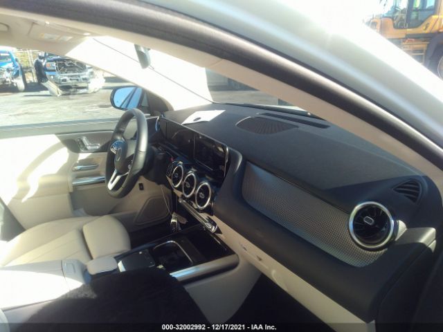 Photo 4 VIN: W1N4N4GB1MJ165873 - MERCEDES-BENZ GLA 