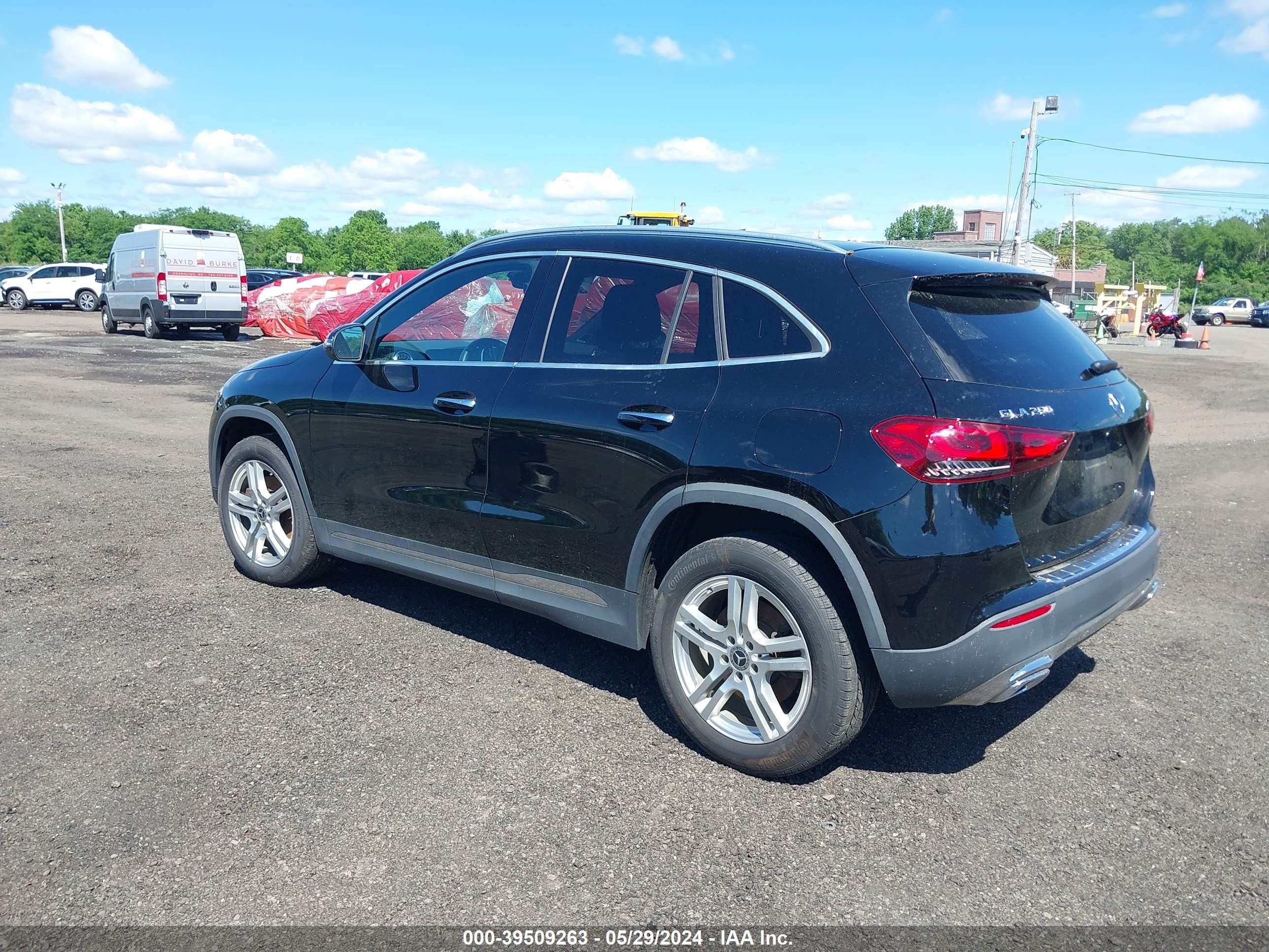 Photo 2 VIN: W1N4N4HB6MJ293377 - MERCEDES-BENZ GLA-KLASSE 