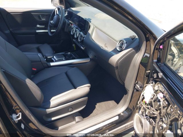 Photo 4 VIN: W1N4N4HB8NJ326039 - MERCEDES-BENZ GLA-CLASS 