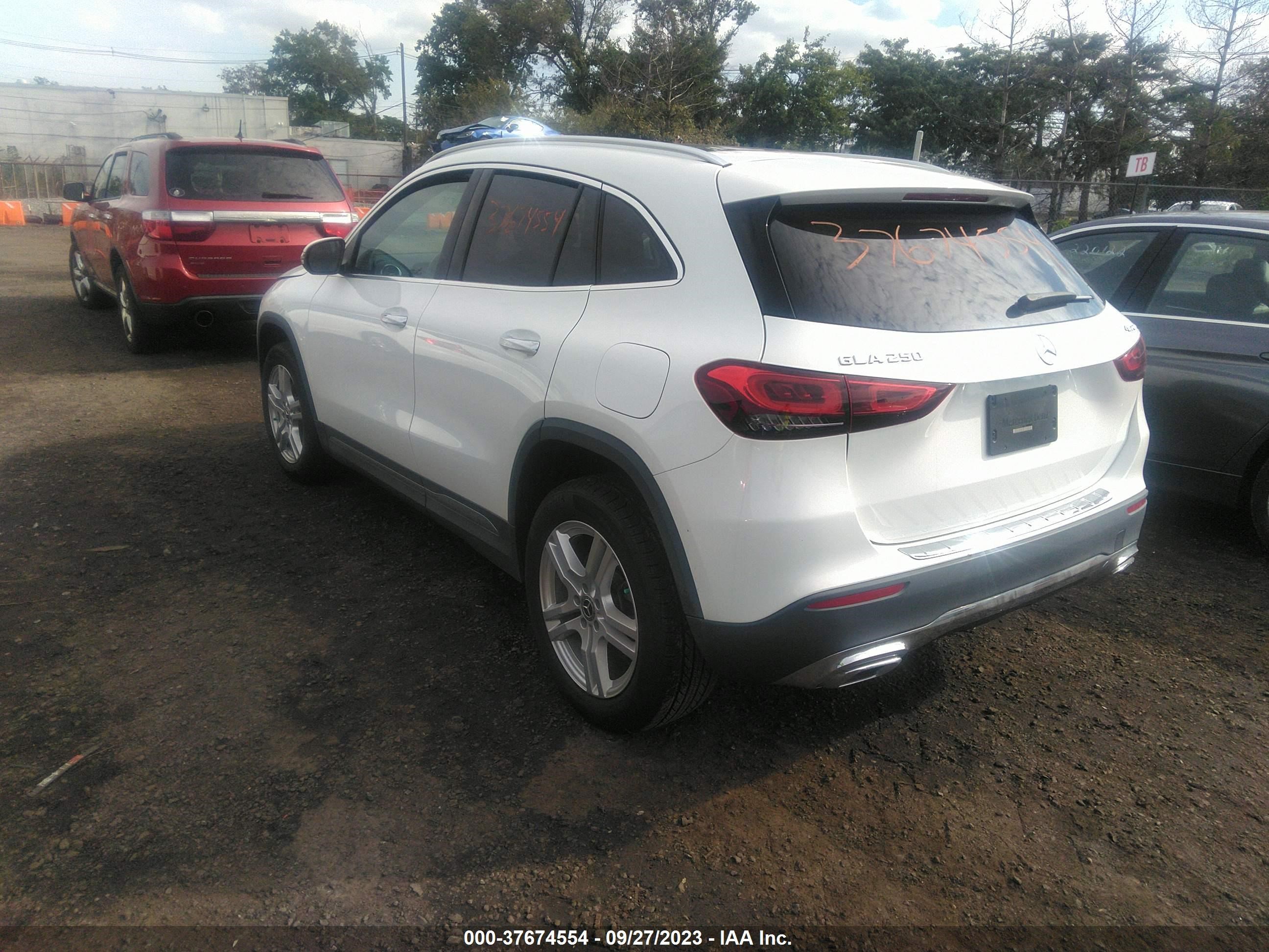 Photo 2 VIN: W1N4N4HB9MJ277724 - MERCEDES-BENZ GLA-KLASSE 