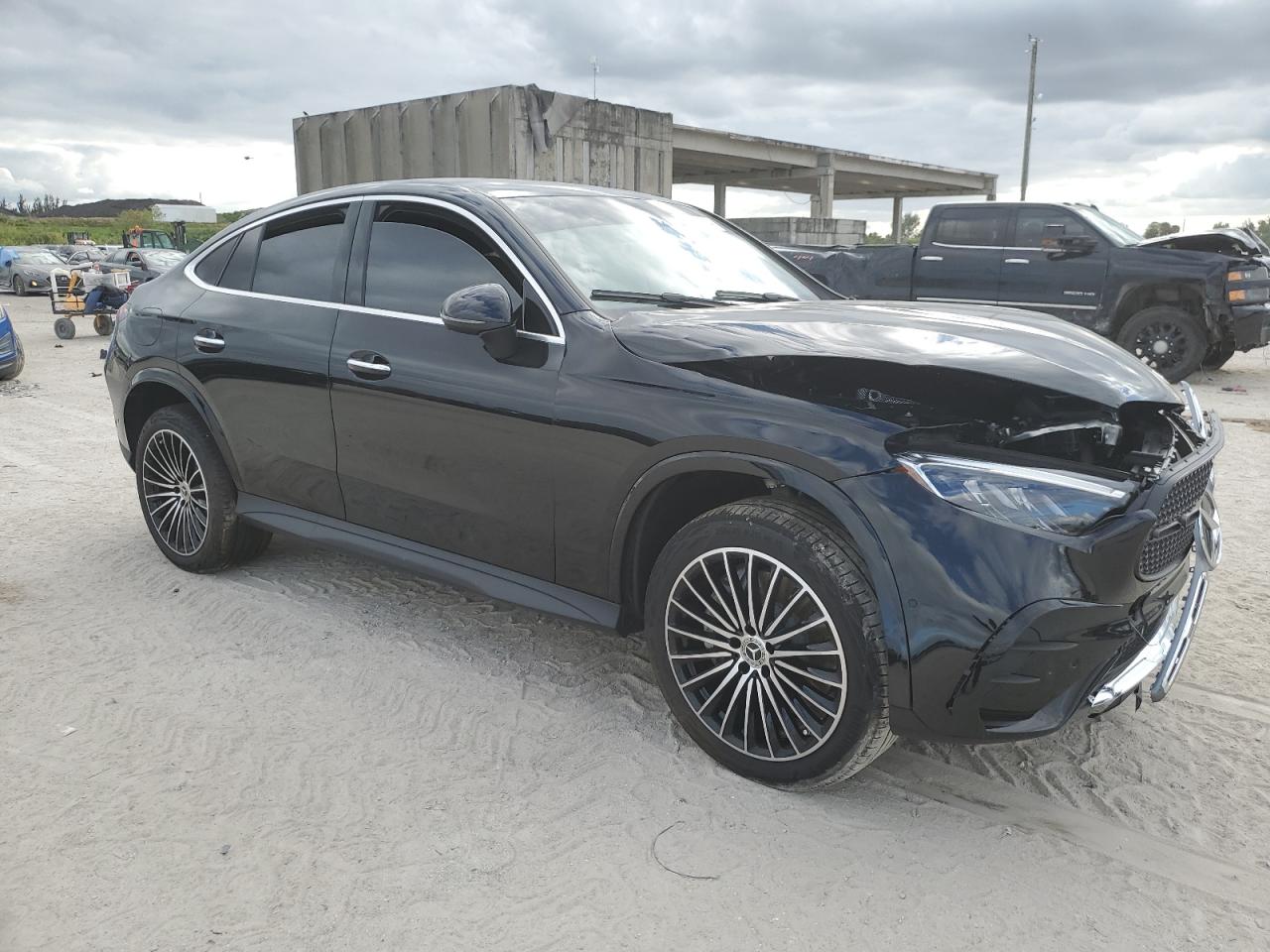 Photo 3 VIN: W1NKJ4HB3RF126696 - MERCEDES-BENZ GLC 